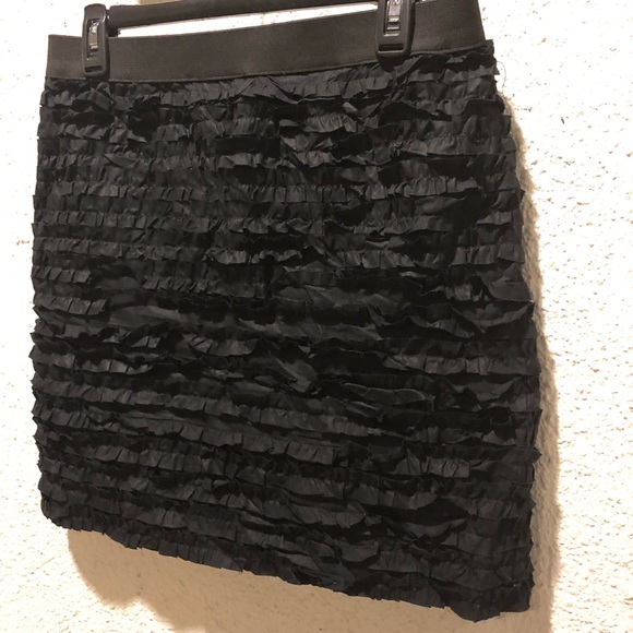 Michael Kors Black ruffle skirt - Picture 2 of 5